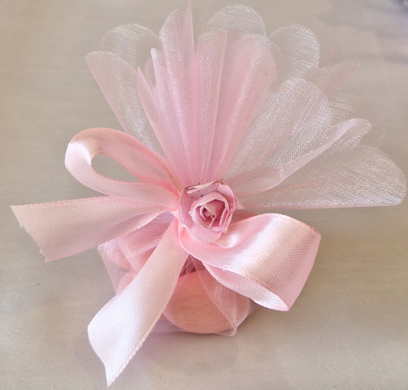 Pochon mariage avec dragées