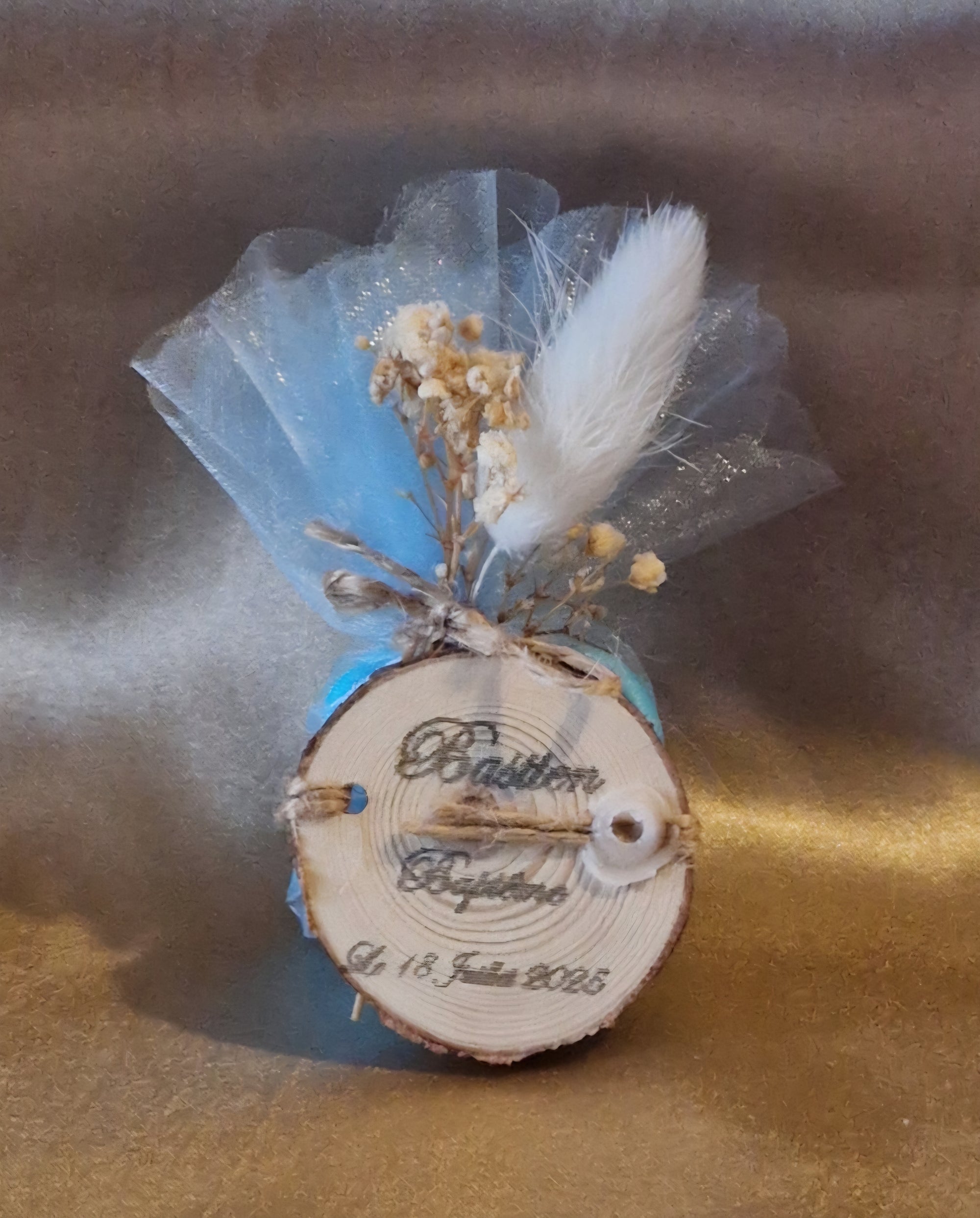 Pochon Baptême Bleu Personnalisé avec 7 Dragées Reynaud - Gravure Bois