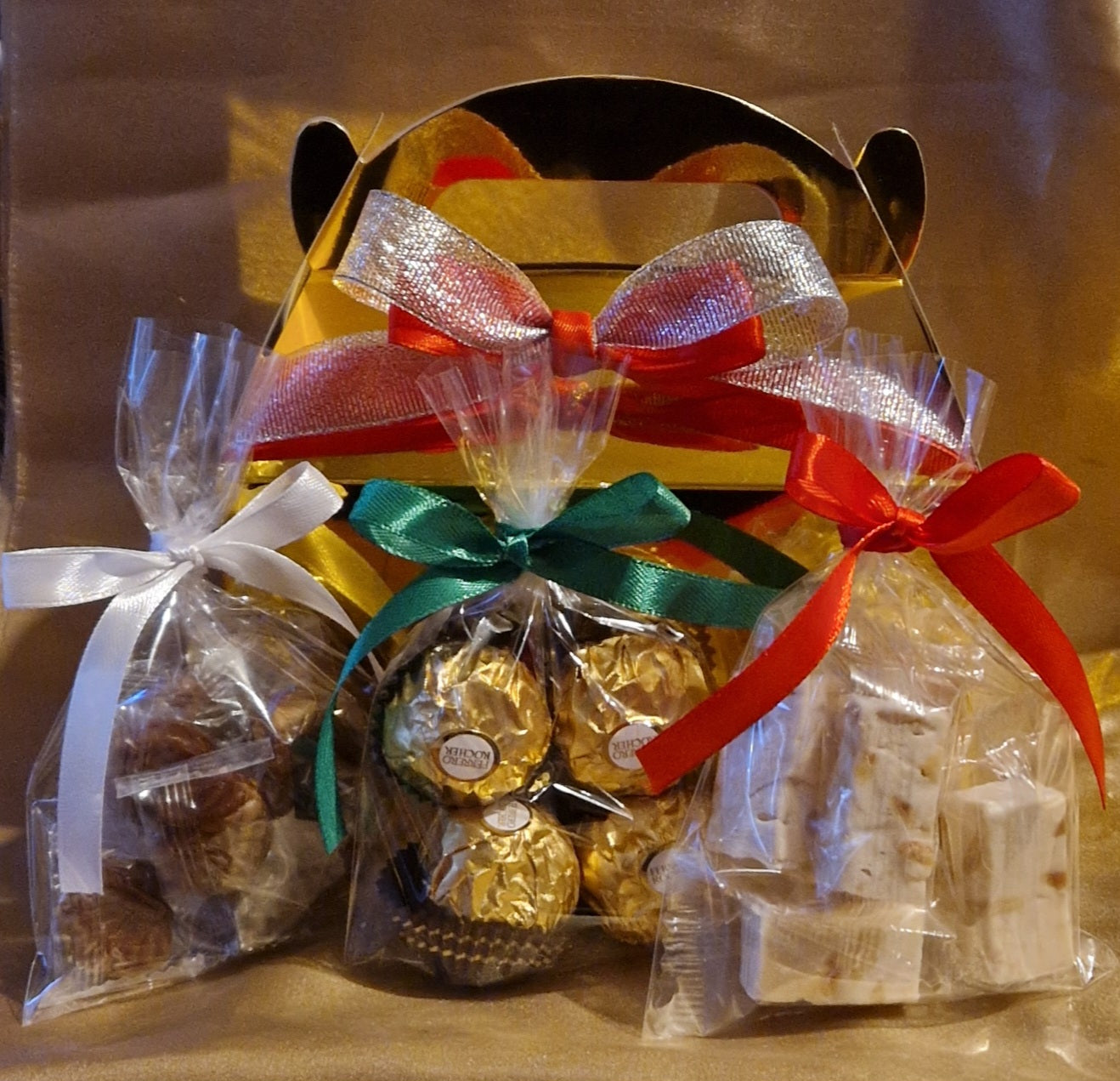 Box Cadeau Noël Premium - Chocolats & Gourmandises Dorées