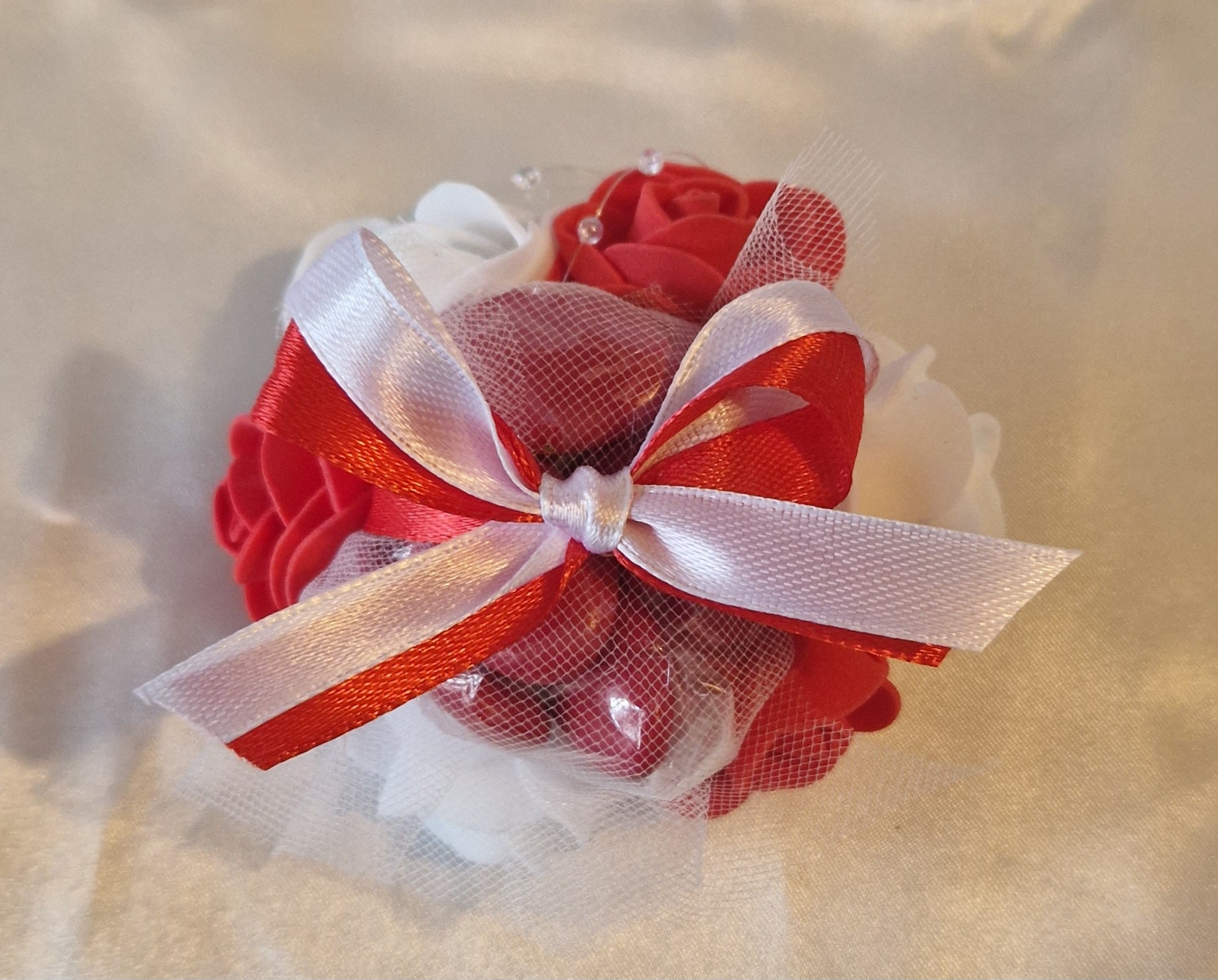Contenant Floral Rouge et Blanc + 7 Dragées Chocolat - Cadeau Mariage Passion